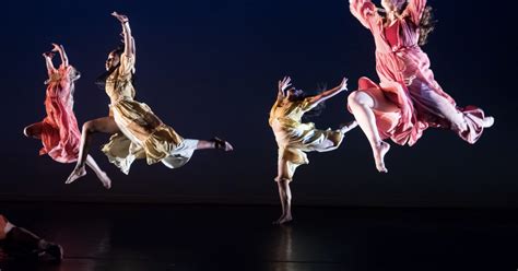 What Is Contemporary Dance: A Multilayered Exploration